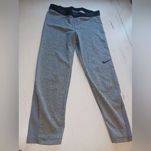 Nike dri-fit womens large Capri leggings good condition.